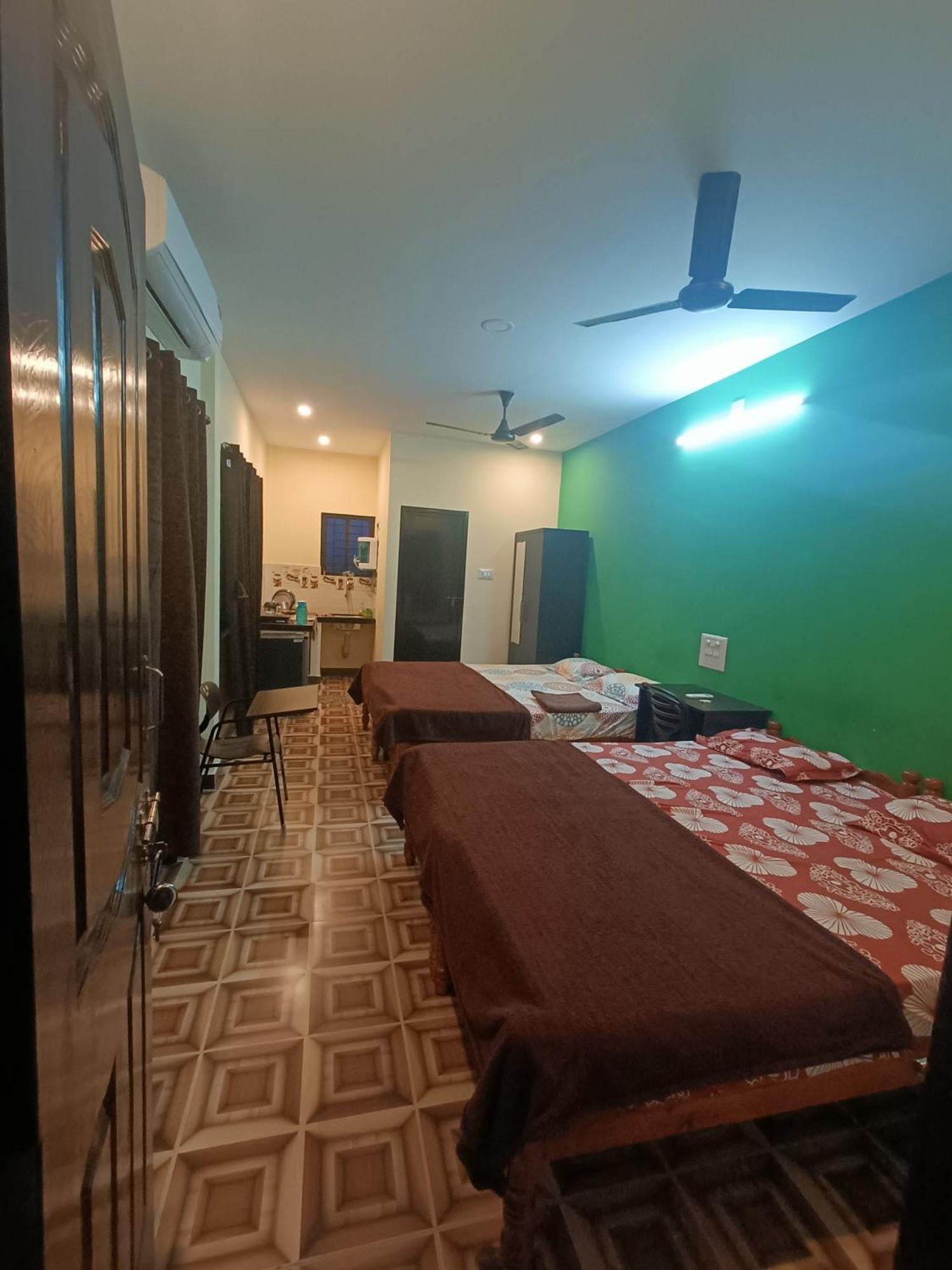 Maanyatha Home Stay Manipal Room photo